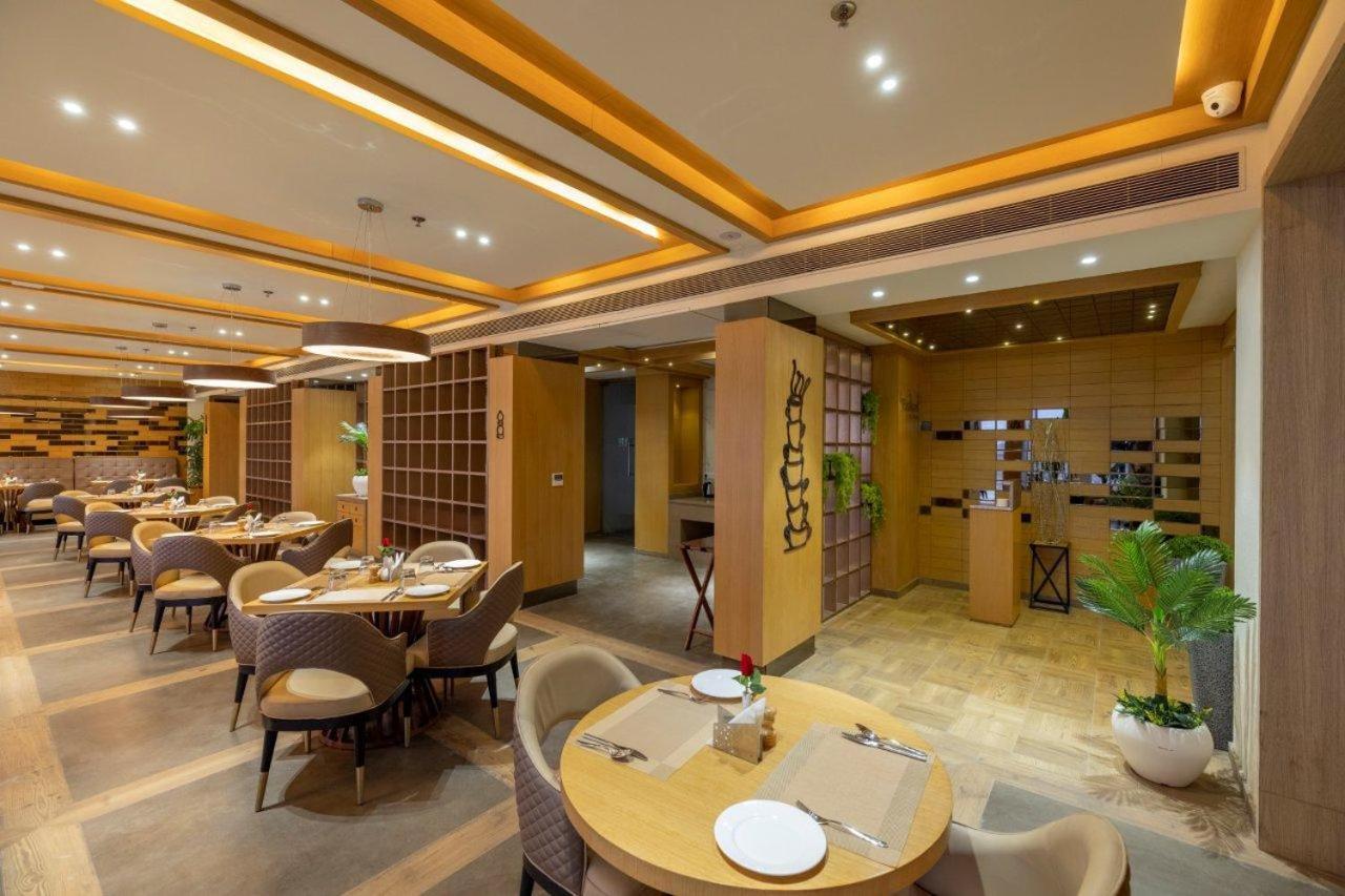 Sarovar Portico Morbi Exterior foto