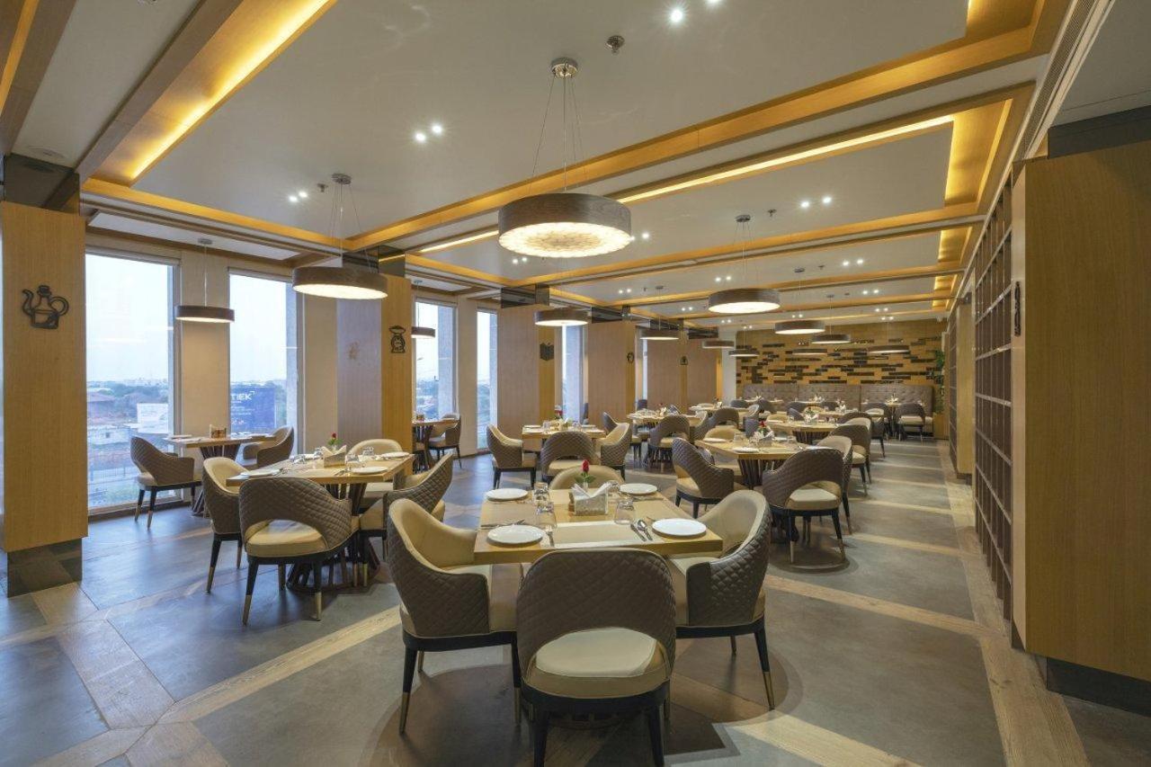 Sarovar Portico Morbi Exterior foto